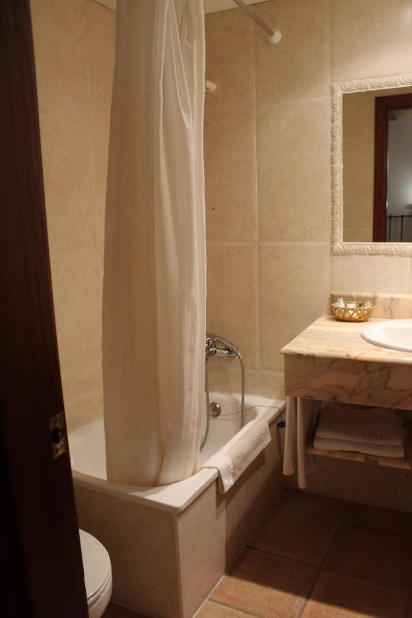 Hotel La Villa Requena Esterno foto