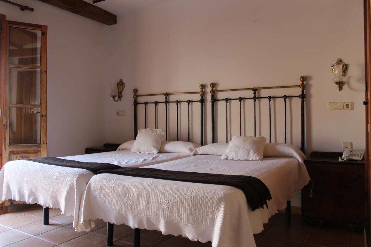 Hotel La Villa Requena Esterno foto