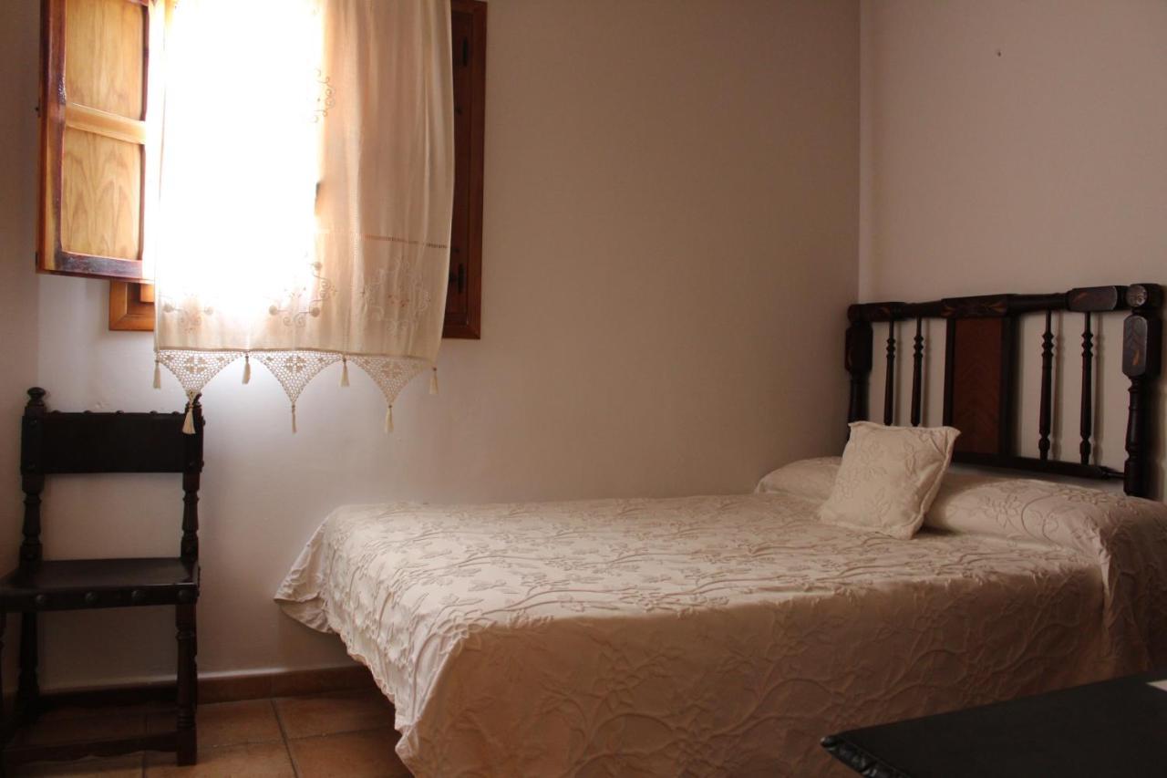 Hotel La Villa Requena Esterno foto